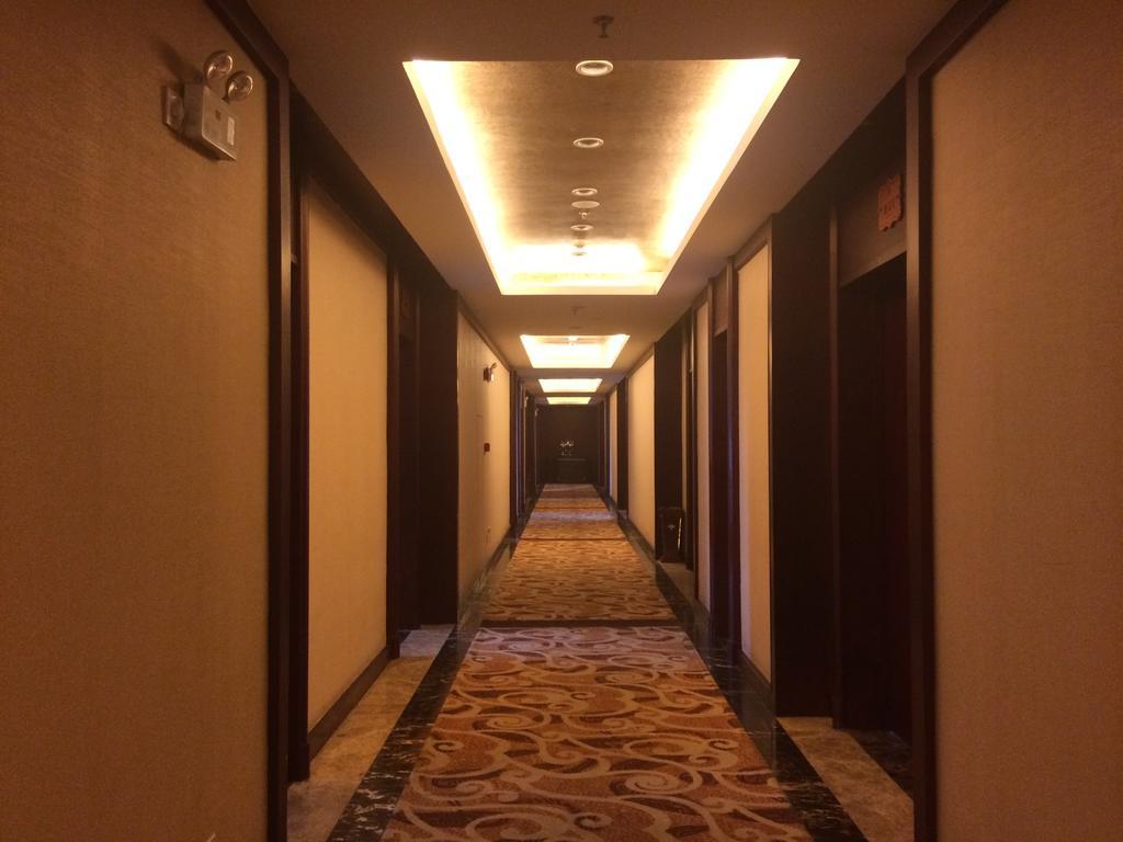 Lan Hai Hotel Гуанчжоу Екстер'єр фото